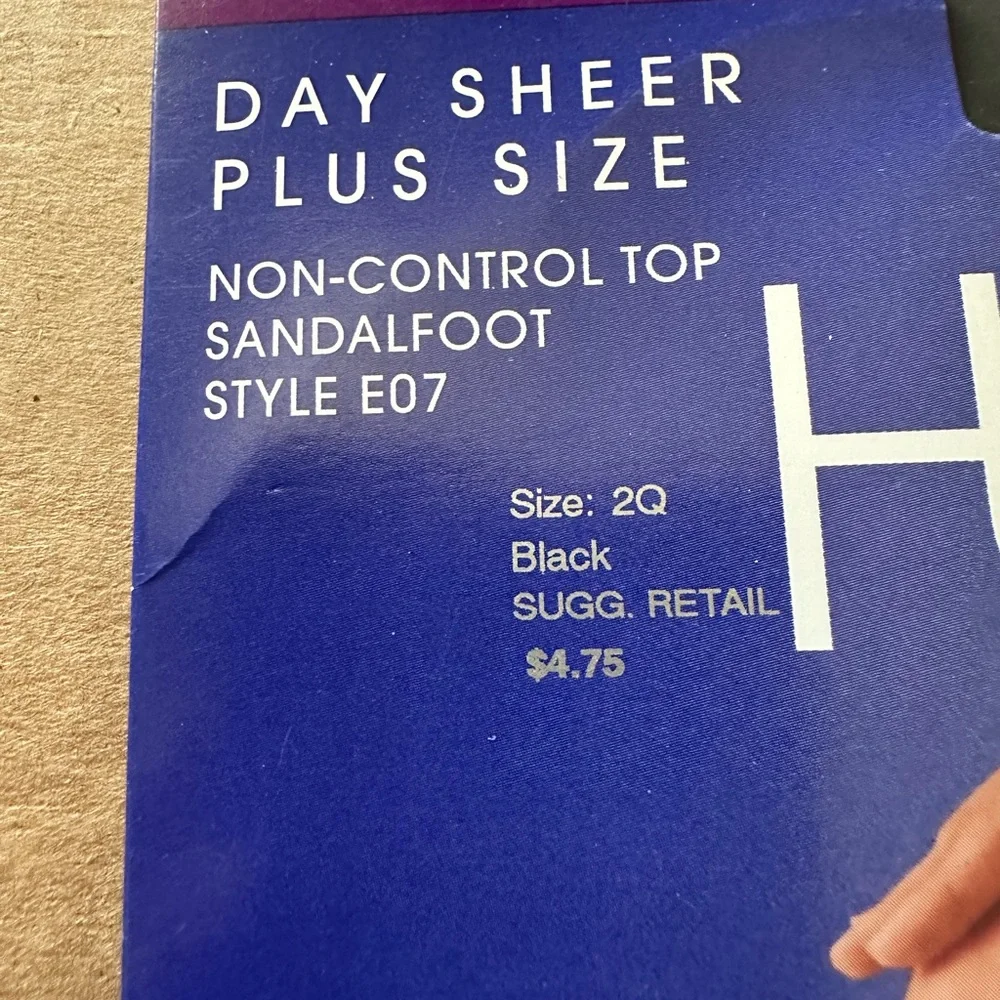 Hanes Too Day Sheer Plus Collection Size 2Q Black Style E07 Non-Control